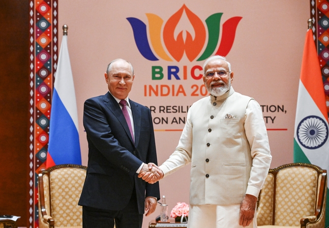 Prieš BRICS viršūnių susitikimą Indijos premjeras vėl paragino Putiną užbaigti karą Ukrainoje