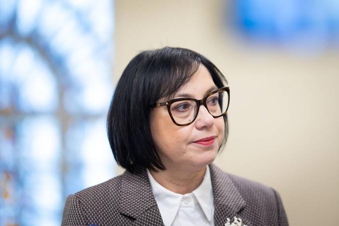Glaustai: kritika Popovienei, milijoniniai audros nuostoliai, dronai Latvijoje ir Estijoje