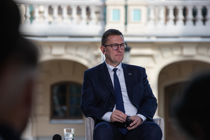 Estija sako besitarianti su Prancūzija dėl prisijungimo prie branduolinio atgrasymo iniciatyvos