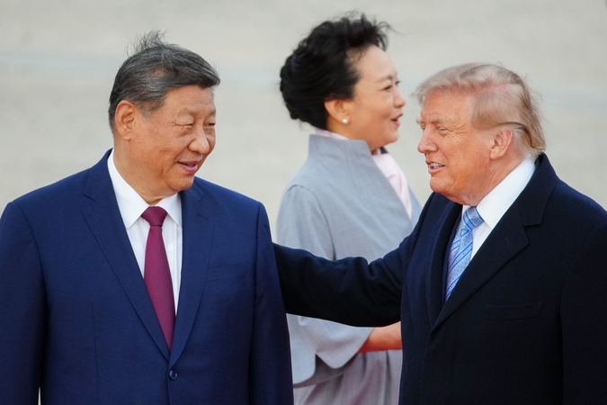 Trumpas Baltuosiuose rūmuose surengs iškilmingą priėmimą Kinijos lyderiui Xi