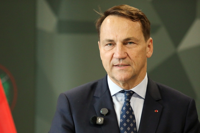 Sikorskis: Rusijos terorizmas nesibeldžia į ES duris – jis jau yra viduje