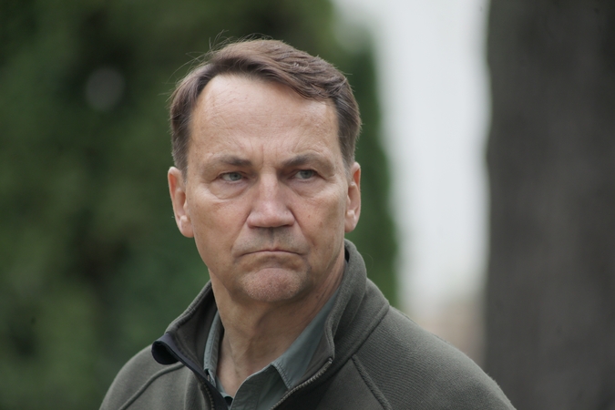Sikorskis: Baltarusija nori atšilimo, Lenkija tam pritaria
