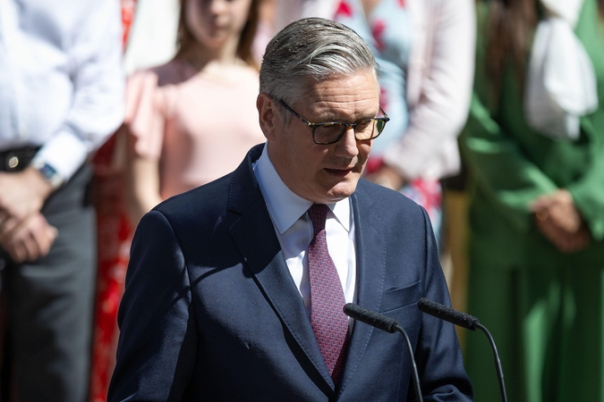 Buvęs britų premjeras Starmeris atsisako parlamento nario mandato