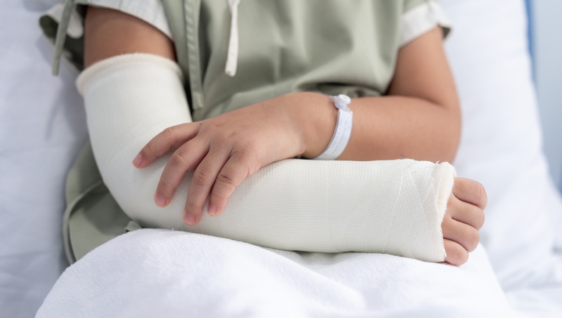 Gydytojai stebi rugsėjui nebūdingą vaikų traumų srautą