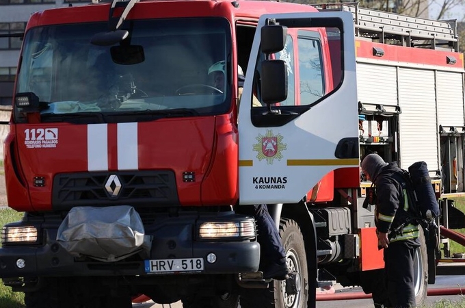 Dėl prisvilusio puodo ugniagesiai skubėjo į Vytauto prospektą
