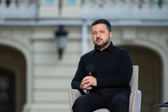 Zelenskis: Ukrainos dronai sunaikino šešis Rusijos karinius orlaivius
