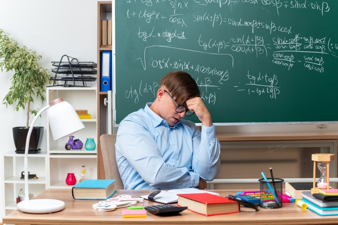 Pradeda veikti Mokytojų linija: teiks psichologinę ir teisinę pagalbą pedagogams