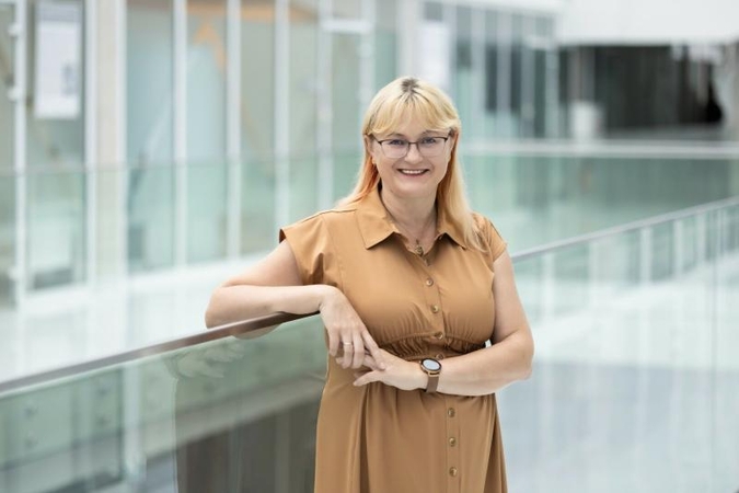 Įžvalgos: profesorė dr.V.Kumpikaitė-Valiūnienė pastebi, kad asmeninė patirtis darbe su užsieniečiais siejasi su palankesniu jų vertinimu.