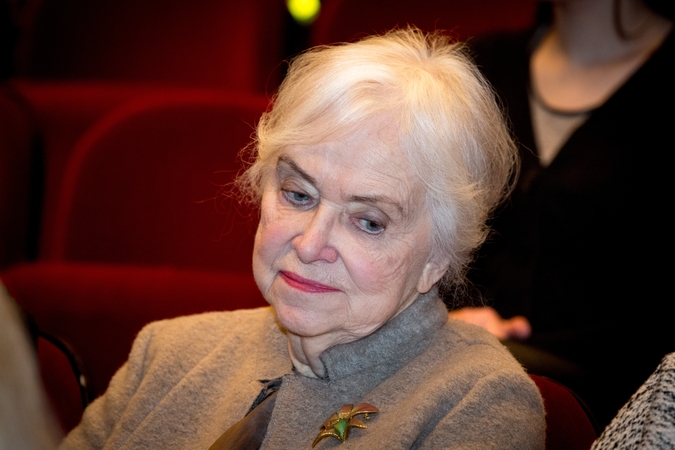Nausėda pasveikino poetę Ramutę Skučaitę 95-mečio proga