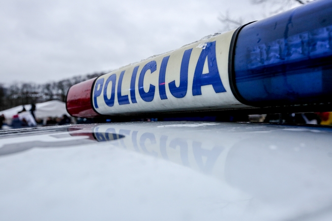 Sostinėje moteris smurtavo prieš nepilnametę