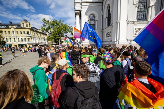 Prezidentūra ragina grįžti prie partnerystės įstatymo priėmimo