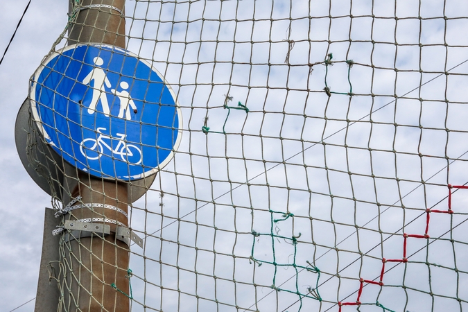 Meras: per Rusijos smūgį Kyjive apgadintas svarbus tiltas