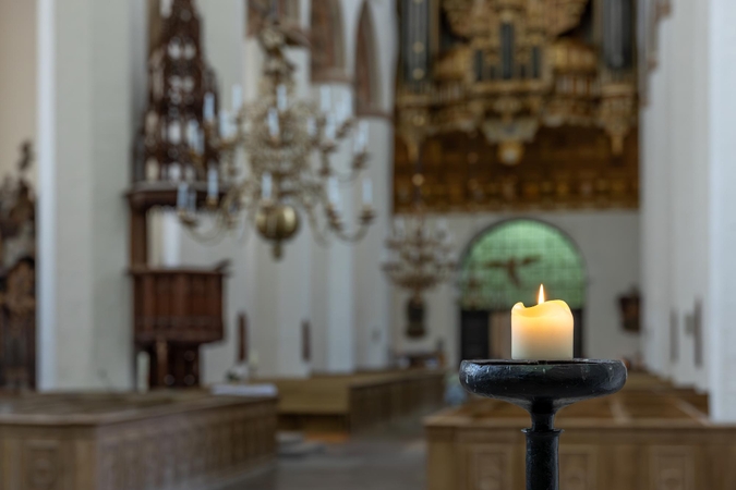 Vilniaus Šv. Kotrynos bažnyčioje padegta piešimo lenta