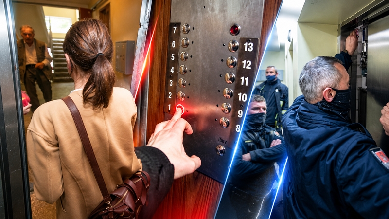 Liftų spąstuose – dešimtys žmonių: kas vyksta?