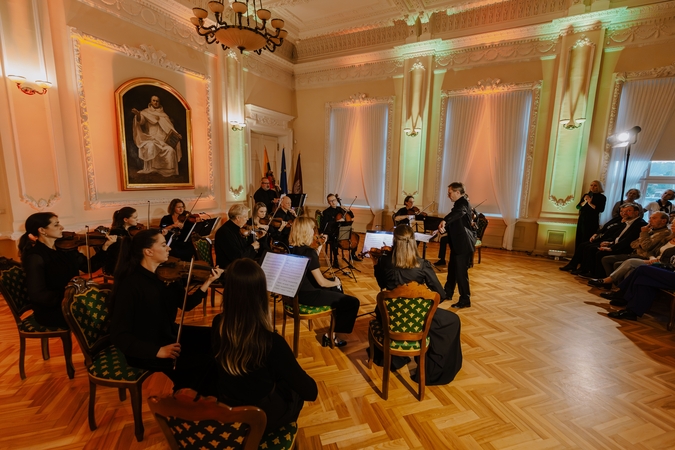 Šv. Kristoforo kamerinis orkestras.