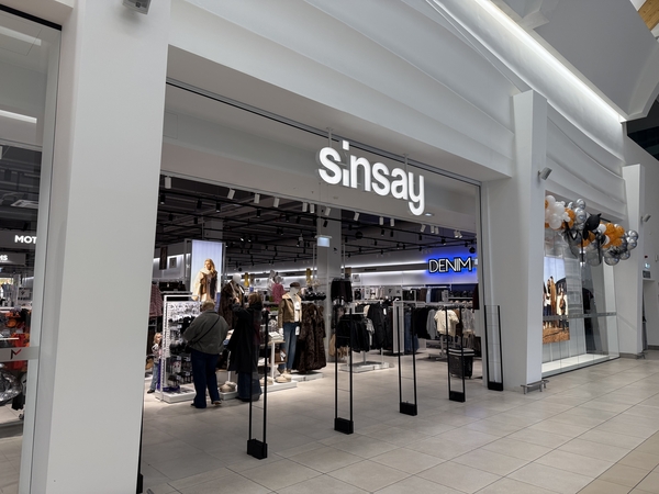 Triskart didesnė „Sinsay“ parduotuvė „Megoje“ pasiūlys asortimentą visai šeimai