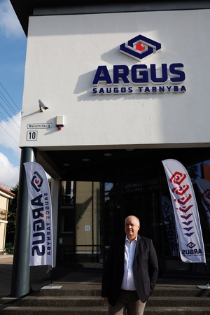 ARGUS vadovas: vien kamerų ir tvoros verslo saugumui nebepakanka