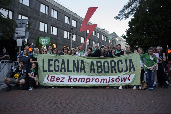 Lenkijos parlamentas pritarė abortų įstatymų liberalizavimui