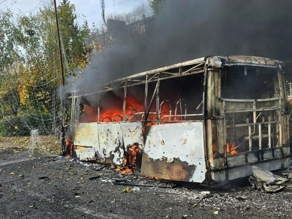 Per Rusijos smūgį dviem autobusams Kramatorske žuvo 30 žmonių