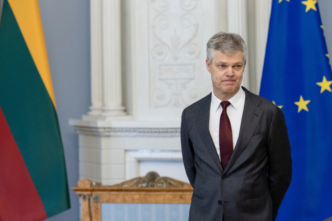 Darius Jauniškis: NATO yra karinis aljansas, bet nesikrato atsakomybės reaguoti į hibridines grėsmes