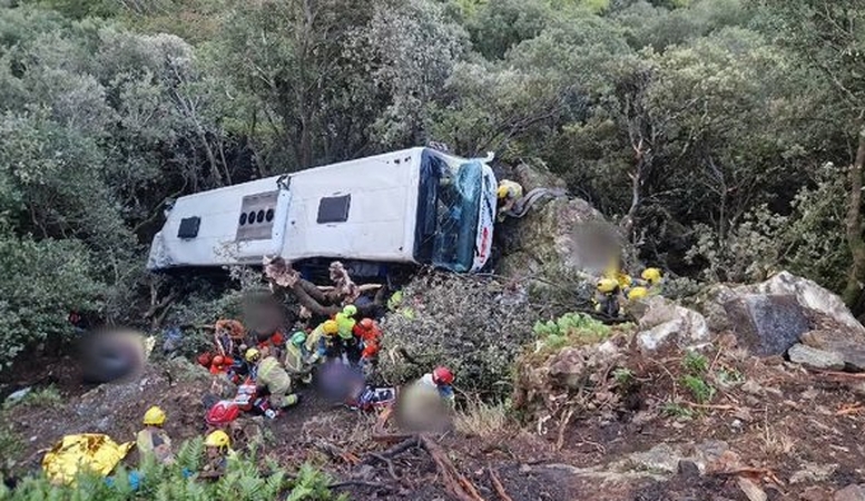 Netoli Barselonos autobusui nulėkus nuo šlaito sužeista apie 80 žmonių