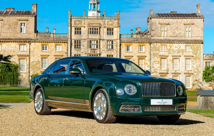 Išlaikytas: karalienę Elžbietą II vežiojusio „Bentley Mulsanne“ rida – vos 9,6 tūkst. km.
