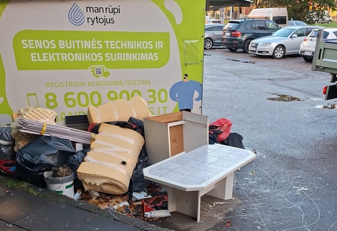 Sąrašas: atliekų vežėjai nelegalias atliekas iš tų pačių taškų yra išvežę dešimtis kartų.
