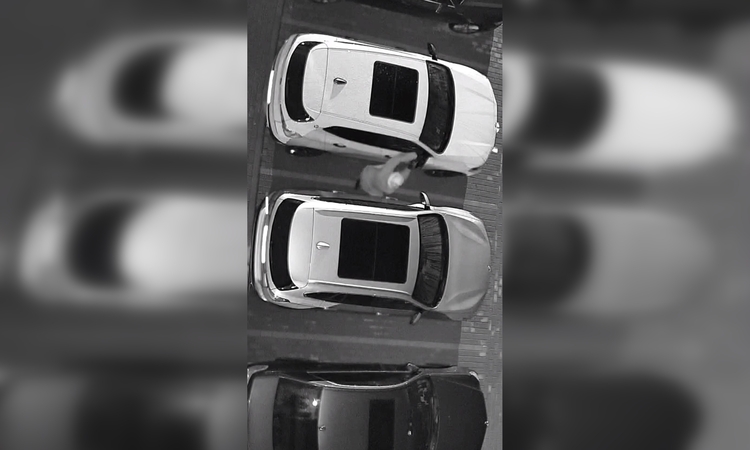 Nusikaltimas: nakties metu vagys nusitaikė į automobilių veidrodėlius.