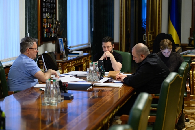 Zelenskis: Pentagonas delsia tiekti gyvybiškai svarbią paramą