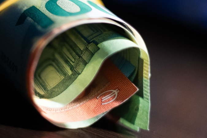 Vilnietė sukčiams atidavė dvidešimt tūkstančių eurų