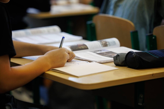 Dėl pedagogų atlyginimų susitarimo nerado: ketina kalbėtis su premjeru