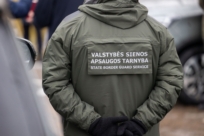 Pasvalio autobusų stotyje pasieniečiai sulaikė du neteisėtus migrantus