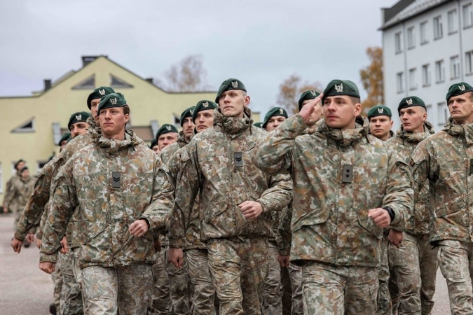 Iš misijos Kosove grįžusiems Lietuvos kariams įteikti apdovanojimai