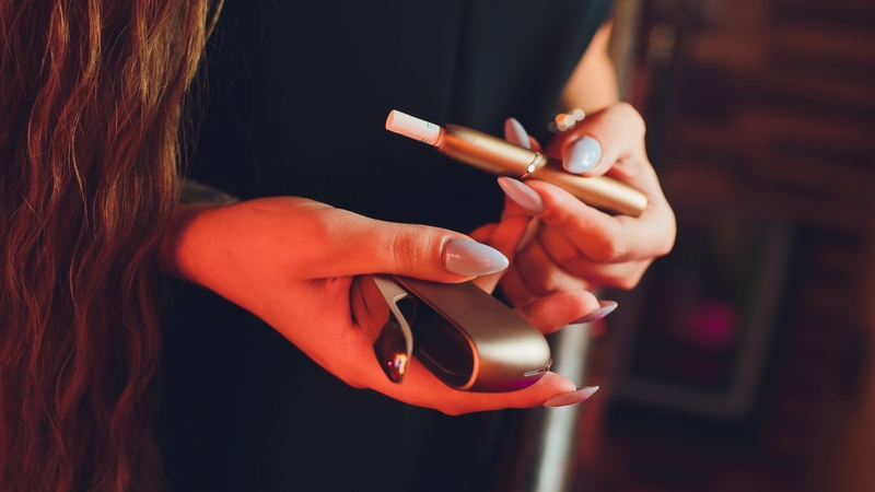 Gydytojas griauna dažniausius mitus apie rūkymą: ar elektroninės cigaretės tikrai mažiau žalingos?