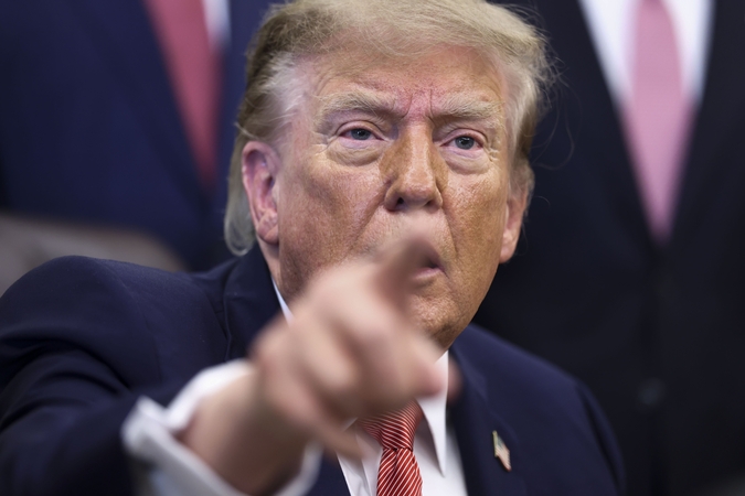 Donaldas Trumpas sako norįs, kad Volodymyras Zelenskis susitartų su Vladimiru Putinu
