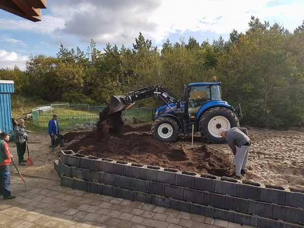 Prie gelbėjimo stoties atsiras pievelė