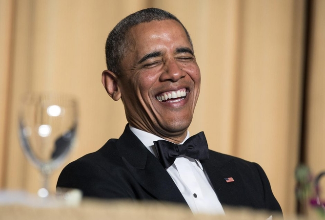 B. Obama per tradicinę vakarienę šmaikštavo apie sveikatos reformą ir oponentus