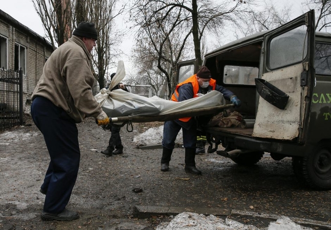 Sudužusios viltys: žuvusiųjų Ukrainoje daugėja