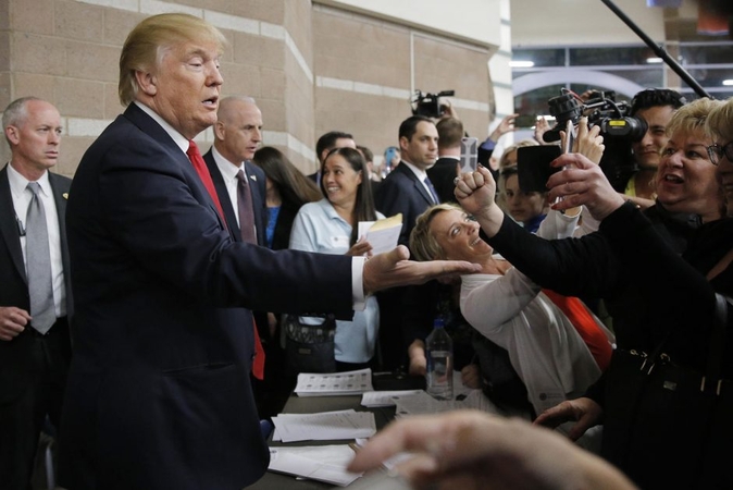 Dar vienas magnato D. Trumpo laimėjimas 