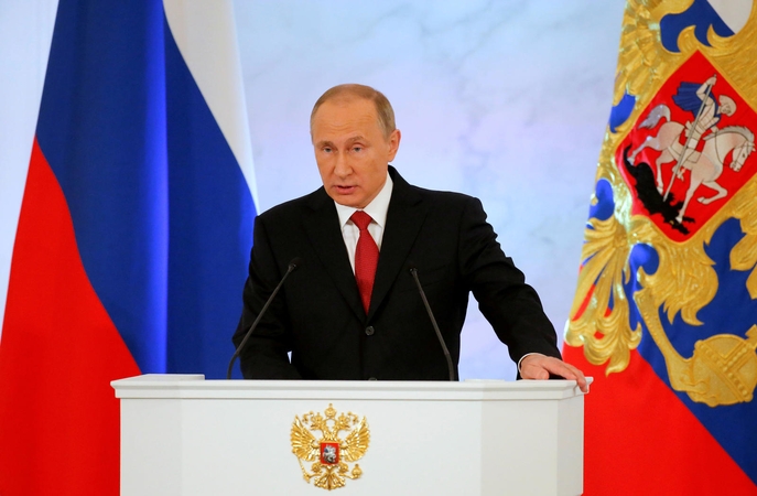 Išnarstė V. Putiną po kaulelį ir davė patarimą D. Trumpui