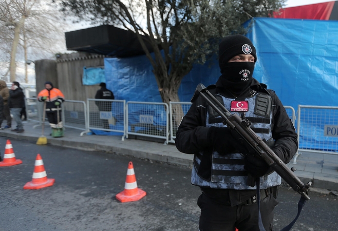 Turkijos policija sulaikė naktiniame klube 39 žmones nušovusį džihadistą