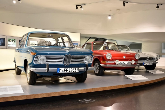 BMW muziejuje – išsamus žvilgsnis į koncerno šimtmetį