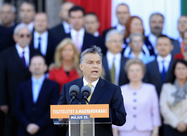 Vengrijos premjeru prisaikdintas „revoliucionierius“ V. Orbanas