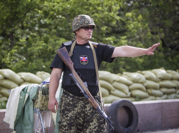 Prorusiški separatistai perdavė daugiau nei tūkstantį belaisvių