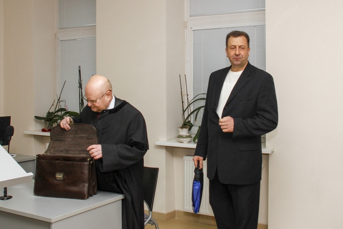 E. Žurauskas su savo advokatu