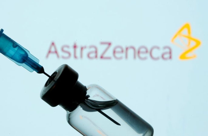 „AstraZeneca“ pateikė prašymą ES suteikti leidimą platinti jos vakciną nuo COVID-19