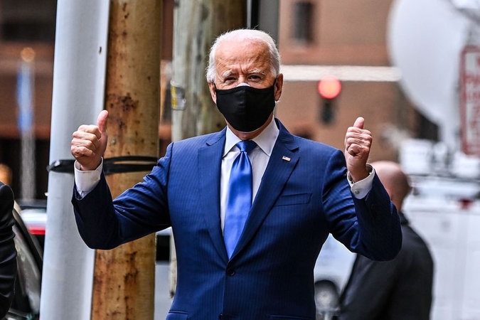 J. Bidenas suformulavo naujus reikalavimus dėl sugrįžimo į sutartį su Iranu
