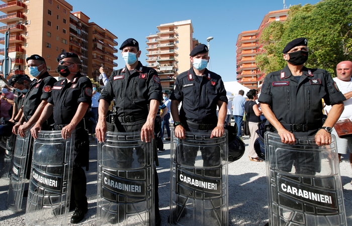 Italijos pareigūnai išsiuntė atvykėlį iš Tuniso, įtariamą terorizmu