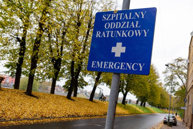 Lenkijoje užfiksuoti nauji COVID-19 sergamumo ir mirštamumo rekordai