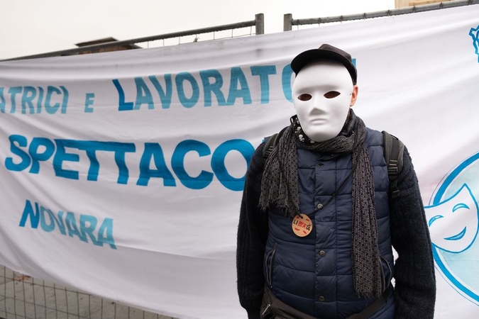 COVID-19 aukų skaičius Italijoje viršijo 60 tūkst.